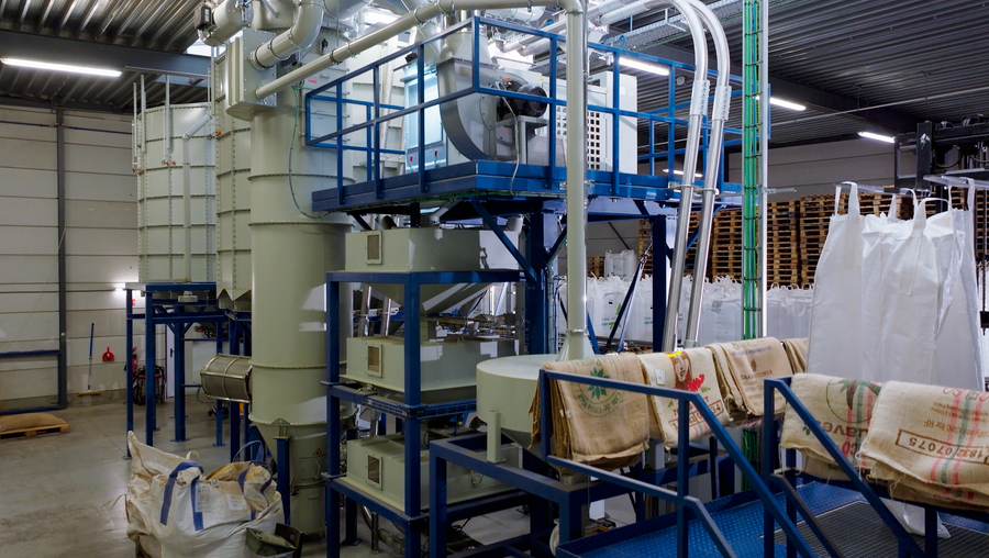 Oke-Koffie_Roastery_Overview