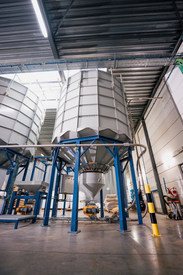 Storage_Silo-16cells_OkeKoffie
